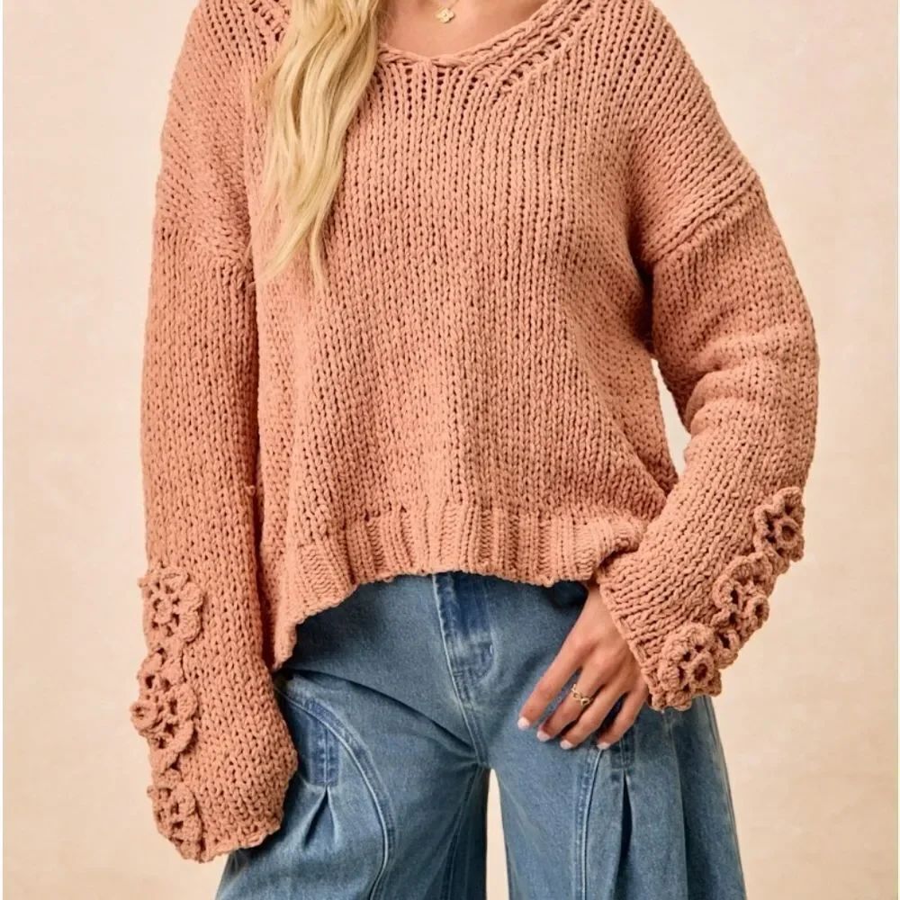 BiBi Chunky Knit Sweater | Cozy Polyester Knit Top 3D Floral Sleeve Details sz L - Picture 5 of 10